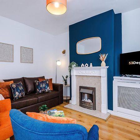 New! Spacious 2-Bed Home In Chester City-Centre By 53 Degrees Property, Ideal For Couples & Small Groups, Great Location - Sleeps 5 외부 사진