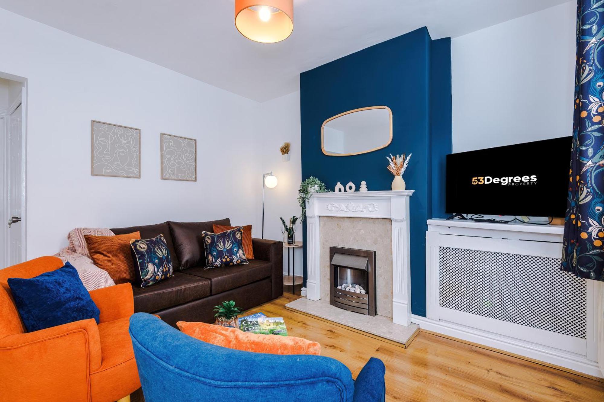 New! Spacious 2-Bed Home In Chester City-Centre By 53 Degrees Property, Ideal For Couples & Small Groups, Great Location - Sleeps 5 외부 사진